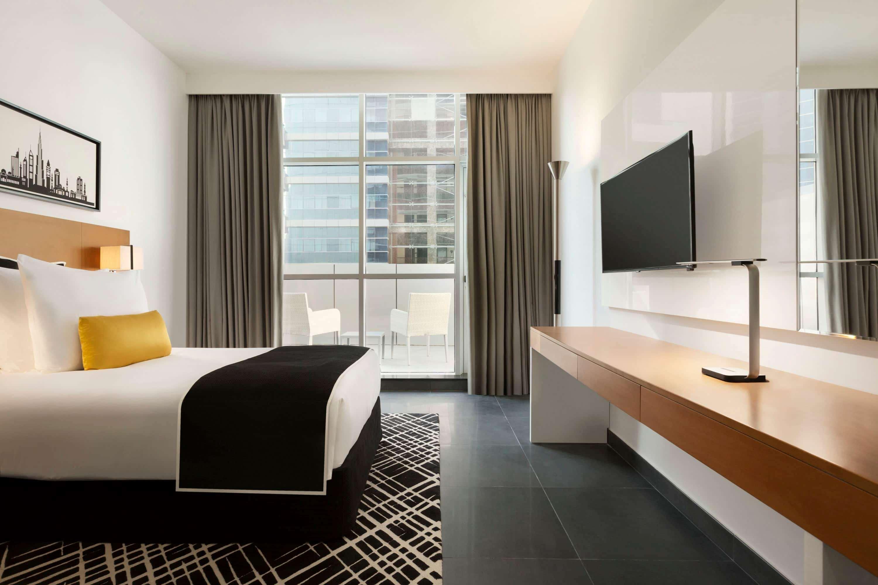 Hotel Tryp By Wyndham Dubái Exterior foto A room at the Westin Park Lane