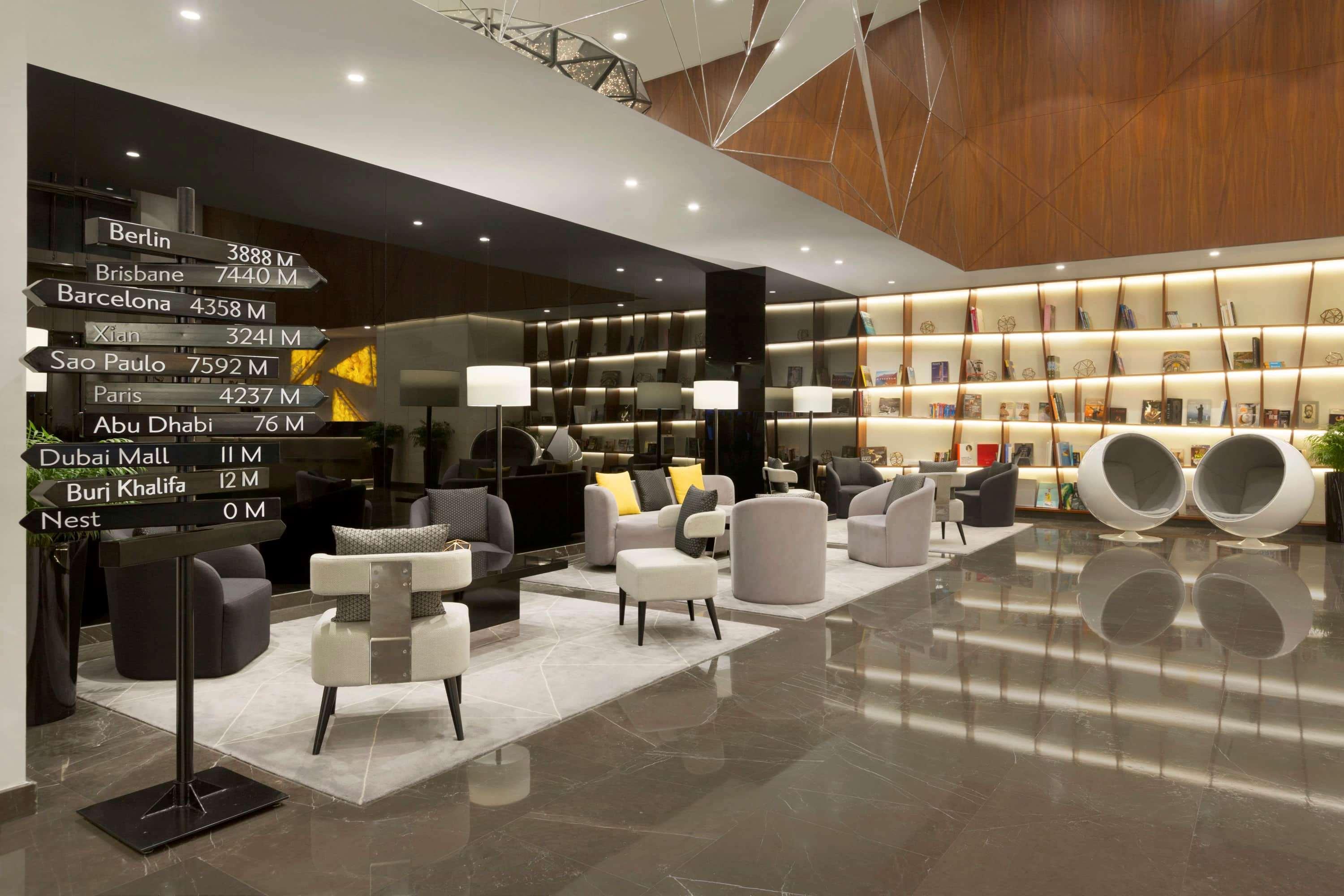 Hotel Tryp By Wyndham Dubái Exterior foto The lobby of the hotel