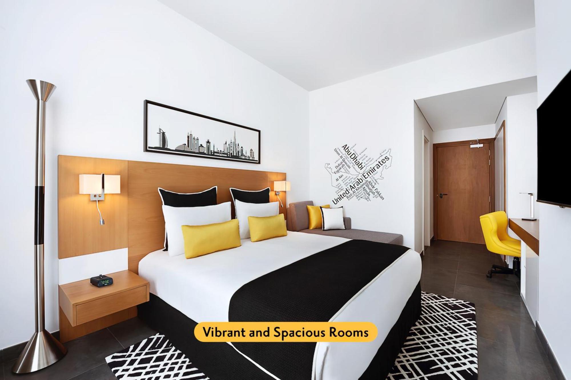Hotel Tryp By Wyndham Dubái Exterior foto Vibrant and Spacious Rooms
