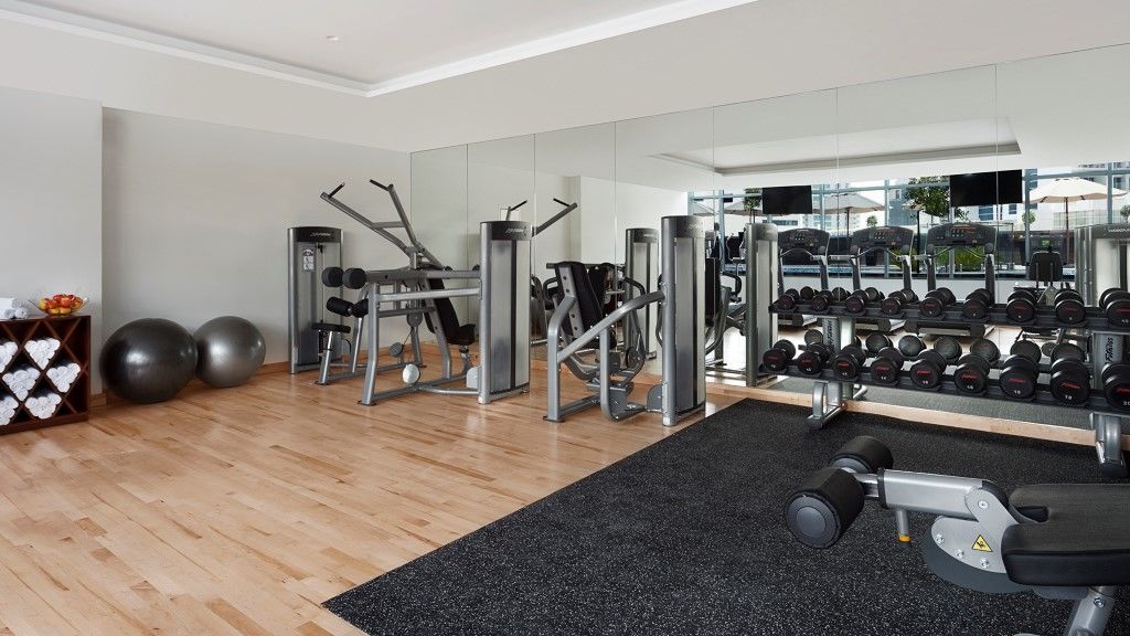 Hotel Tryp By Wyndham Dubái Exterior foto Gym equipment
