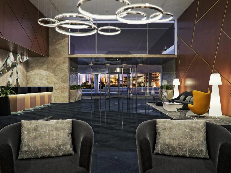 Hotel Tryp By Wyndham Dubái Exterior foto The lobby of the hotel